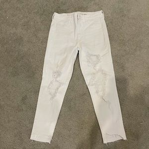 American Eagle white cropped jeans size 8